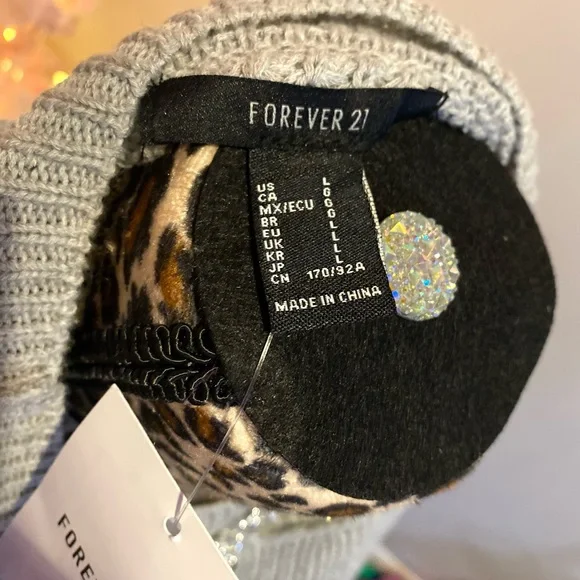 Forever 21 Heather Gray Distressed Crew Neck Sweater - Picture 4 of 5